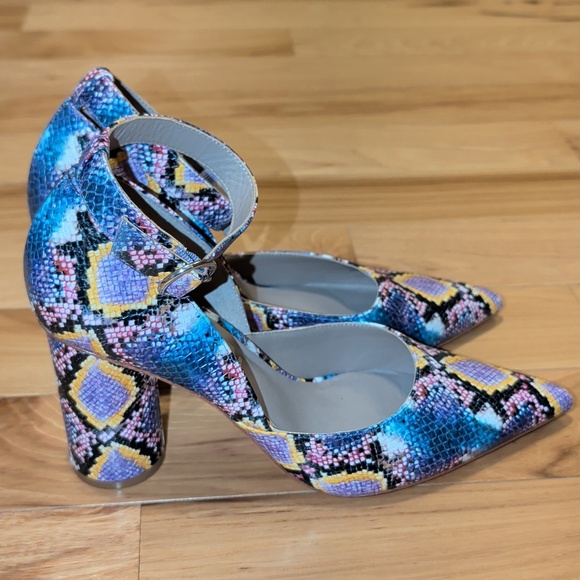 Multicolor Snakeskin Pointed-Toe Round Heel Pumps - Picture 3 of 7